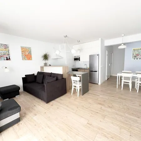 The Grand Martini - Family & Work Space - 2 Bedrooms, 2 Bathrooms, 2 Parking Places - Twoja Przestrzen Dla Rodzin I Biznesu - Everything Need For Work And Family Comfort