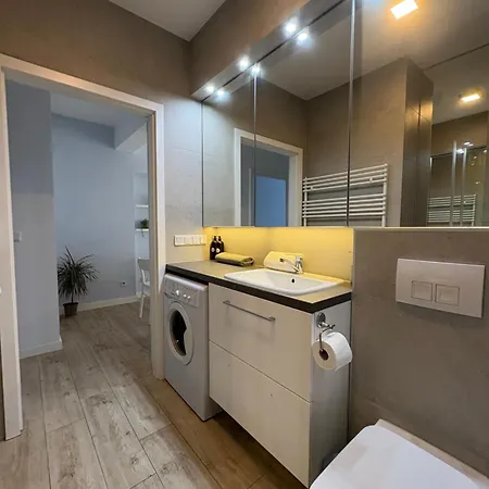 The Grand Martini - 2 Bedrooms, 2 Bathrooms, 2 Parking Places - Wroapart Wroclaw