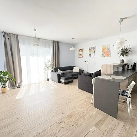 The Grand Martini - 2 Bedrooms, 2 Bathrooms, 2 Parking Places - Wroapart Daire