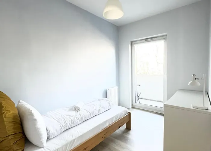 The Grand Martini - 2 Bedrooms, 2 Bathrooms, 2 Parking Places - Wroapart